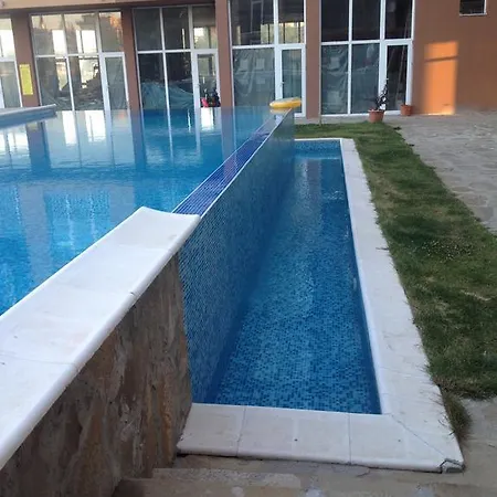 Sanny View South- студия мир авангарда Apartament *