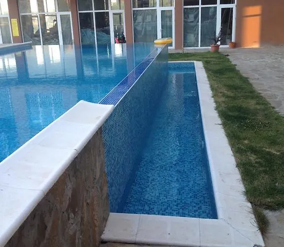 Sanny View South- студия мир авангарда Apartman *